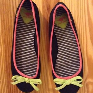 Shoes - Size 7 Rocket Dog